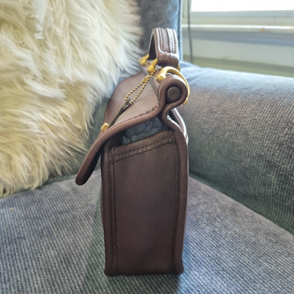 Coach Vintage City Willis Crossbody Hand Bag - Picture 5 of 12